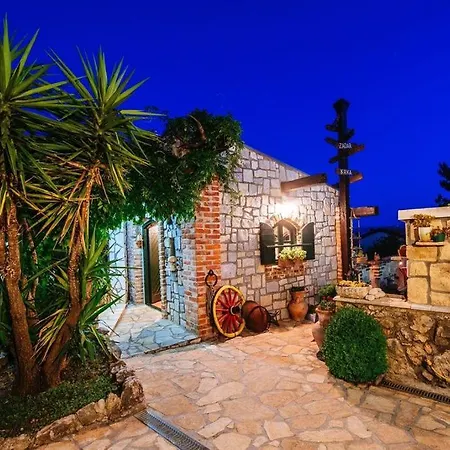 Rustical Villa Verde With Pool 8 Persons Villa