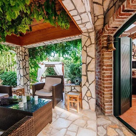 Rustical Villa Verde With Pool 8 Persons *